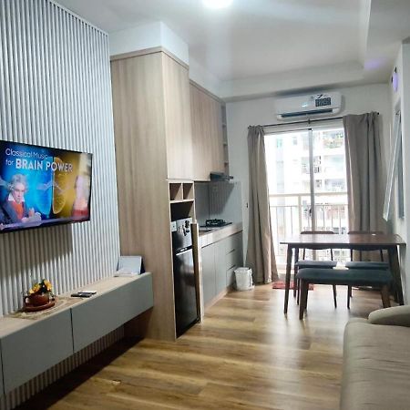 Classy! 2Br Apartment - Modern Comfort In West Jakarta Cbd Exterior photo